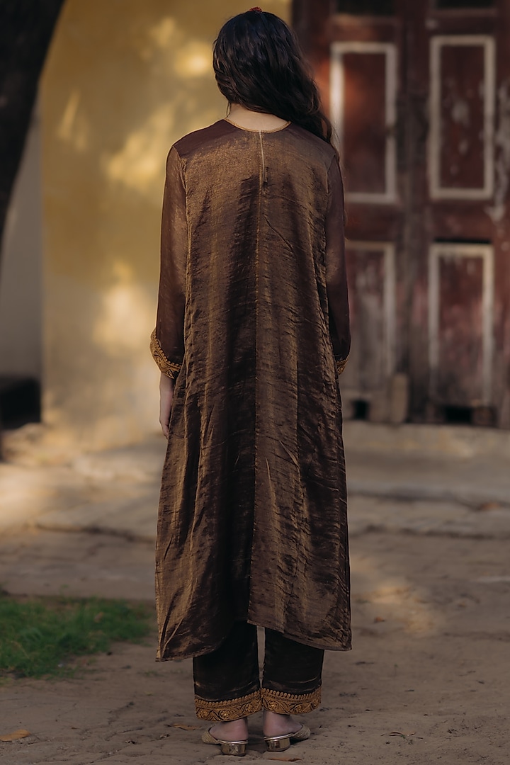 Brown Handwoven Zari Chanderi Embroidered Kurta Set by Kajal Agrawal at Pernia's Pop Up Shop