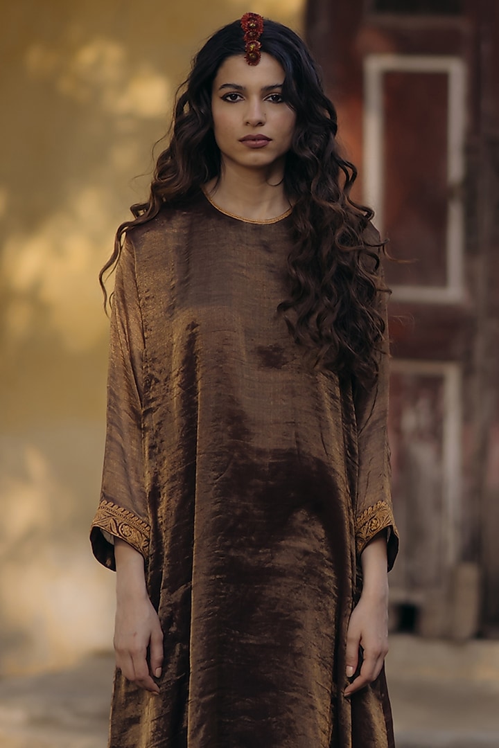 Brown Handwoven Zari Chanderi Embroidered Kurta Set by Kajal Agrawal at Pernia's Pop Up Shop
