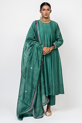 Green Handwoven Chanderi Silk Anarkali Set by Kajal Agrawal