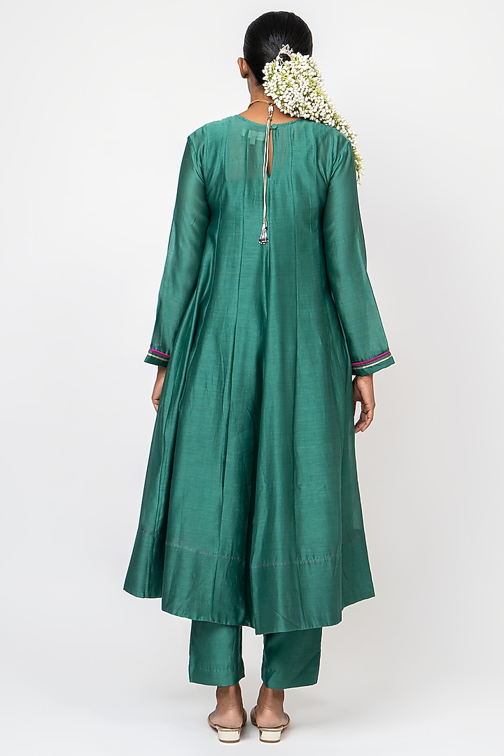 Green Handwoven Chanderi Silk Party Wear Anarkali Set by Kajal Agrawal at Pernia's Pop Up Shop