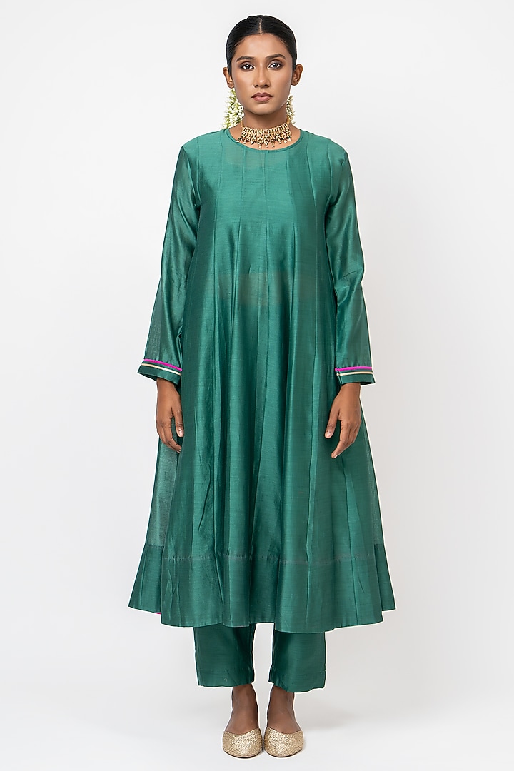 Green Handwoven Chanderi Silk Party Wear Anarkali Set by Kajal Agrawal at Pernia's Pop Up Shop