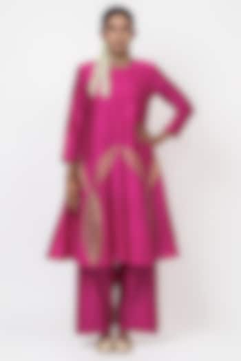 Pink Handwoven Chanderi Silk Embroidered Kurta Set by Kajal Agrawal at Pernia's Pop Up Shop