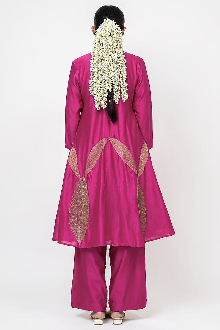 Pink Handwoven Chanderi Silk Embroidered Kurta Set by Kajal Agrawal at Pernia's Pop Up Shop
