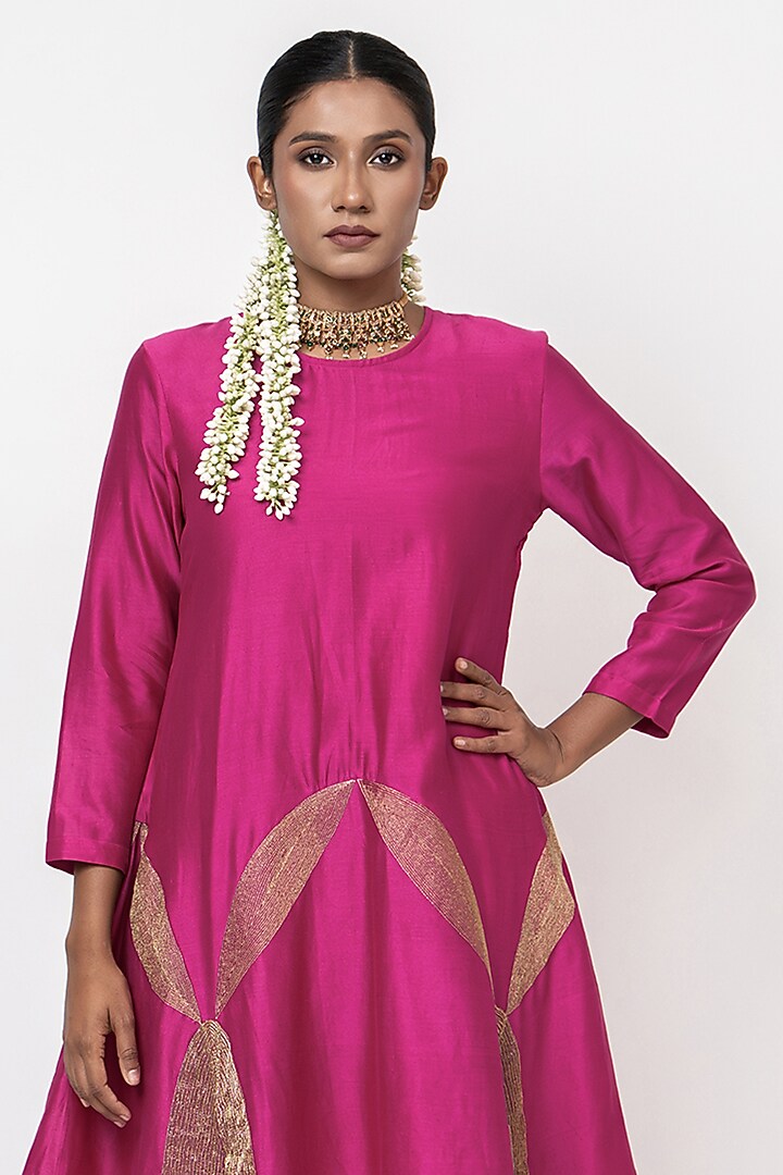 Pink Handwoven Chanderi Silk Embroidered Kurta Set by Kajal Agrawal at Pernia's Pop Up Shop