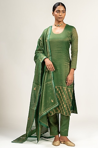 Green Handwoven Zari Chanderi Embroidered Kurta Set by Kajal Agrawal