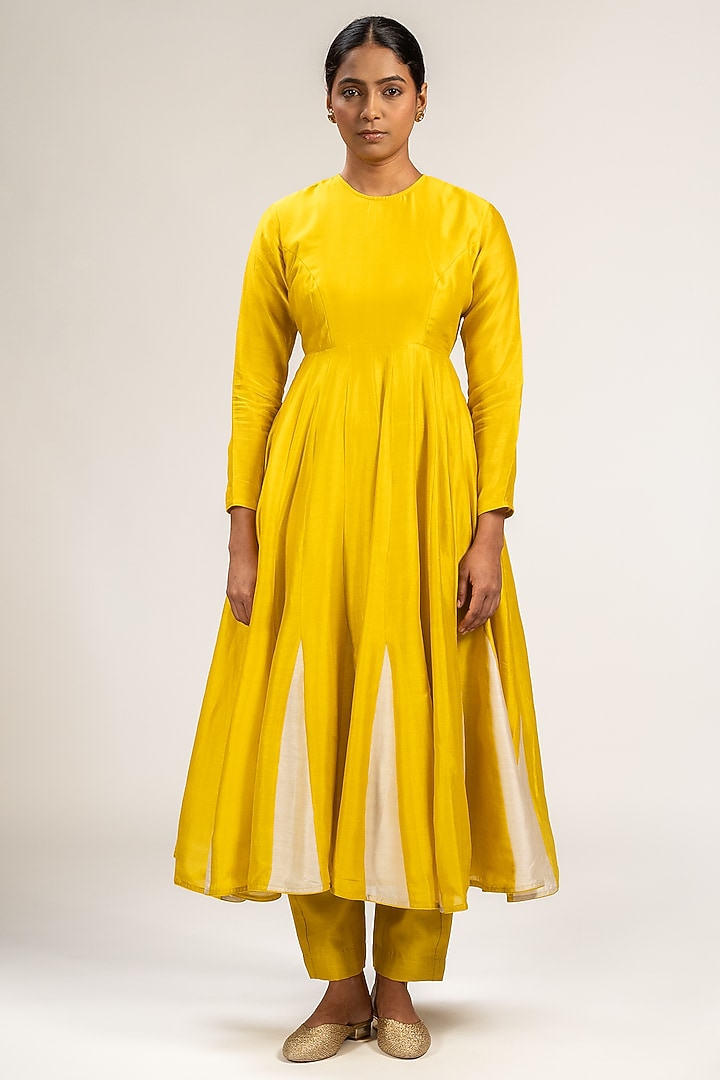 Yellow Handwoven Chanderi Silk Embroidered Wedding Anarkali Set by Kajal Agrawal at Pernia's Pop Up Shop