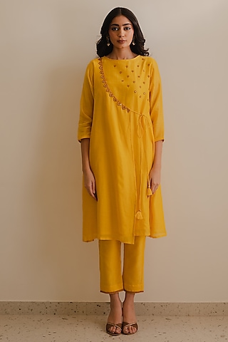 Mustard Handwoven Chanderi Silk Marodi Embroidered Kurta Set by Kajal Agrawal
