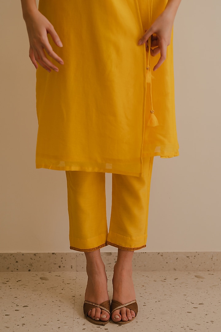 Mustard Handwoven Chanderi Silk Marodi Embroidered Kurta Set by Kajal Agrawal at Pernia's Pop Up Shop