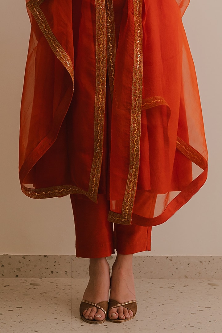Rust Handloom Chanderi Silk Dori Marodi Embroidered Kurta Set by Kajal Agrawal at Pernia's Pop Up Shop