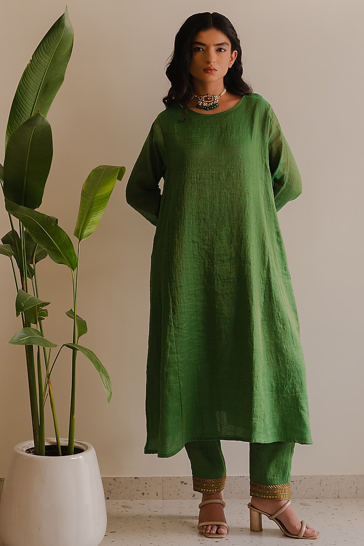 Green Handwoven Chanderi Silk Aari Embroidered Kurta Set by Kajal Agrawal