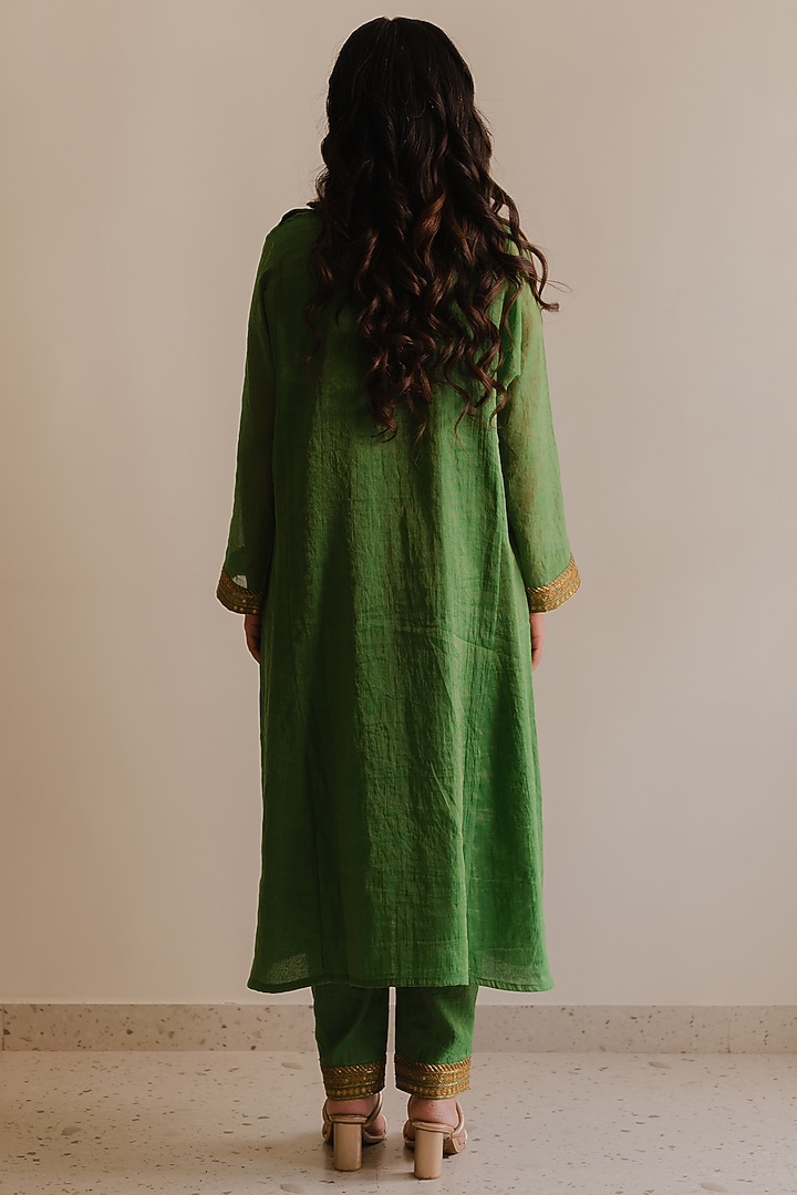 Green Handwoven Chanderi Silk Aari Embroidered Kurta Set by Kajal Agrawal at Pernia's Pop Up Shop