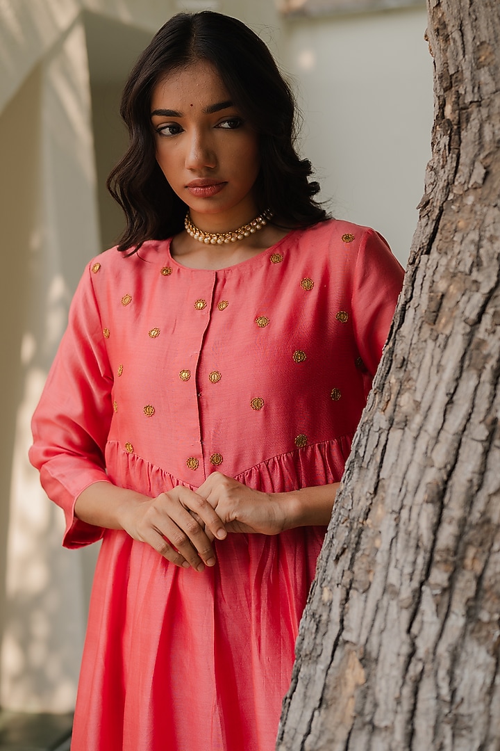 Pink Handloom Chanderi Silk Marodi Embroidered Kurta Set by Kajal Agrawal at Pernia's Pop Up Shop