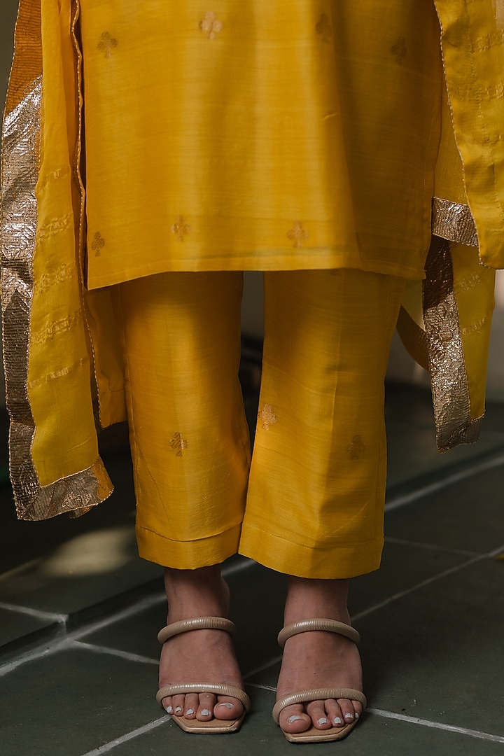 Yellow Handloom Chanderi Silk Kurta Set by Kajal Agrawal at Pernia's Pop Up Shop