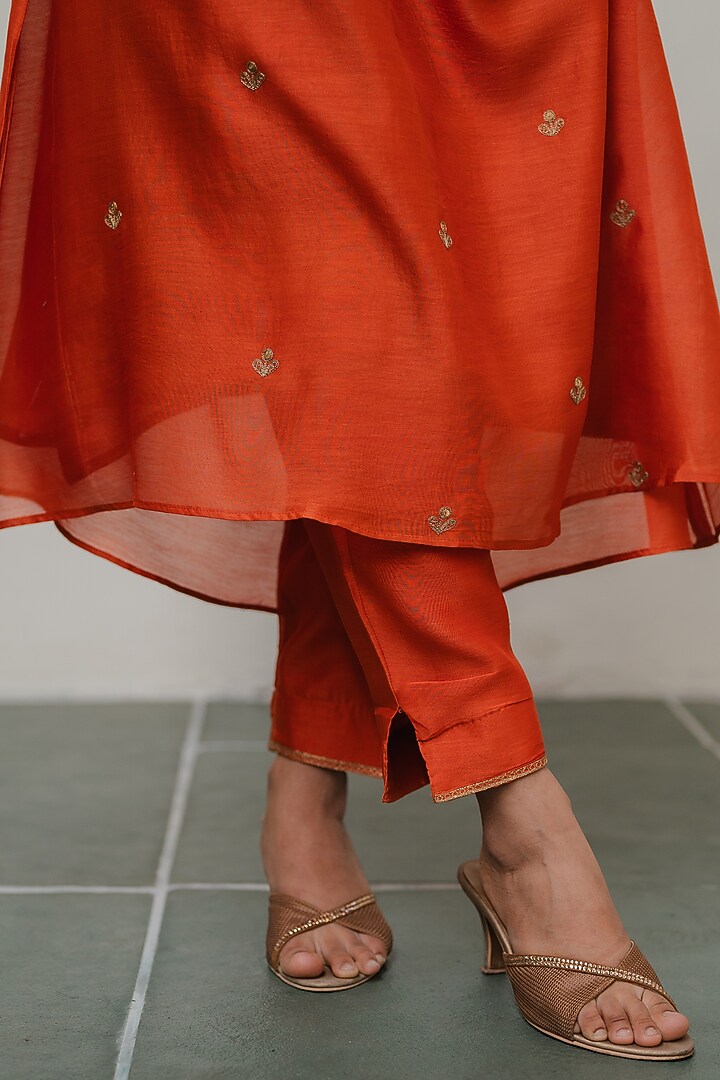 Rust Handloom Chanderi Silk Aari Embroidered Kurta Set by Kajal Agrawal at Pernia's Pop Up Shop