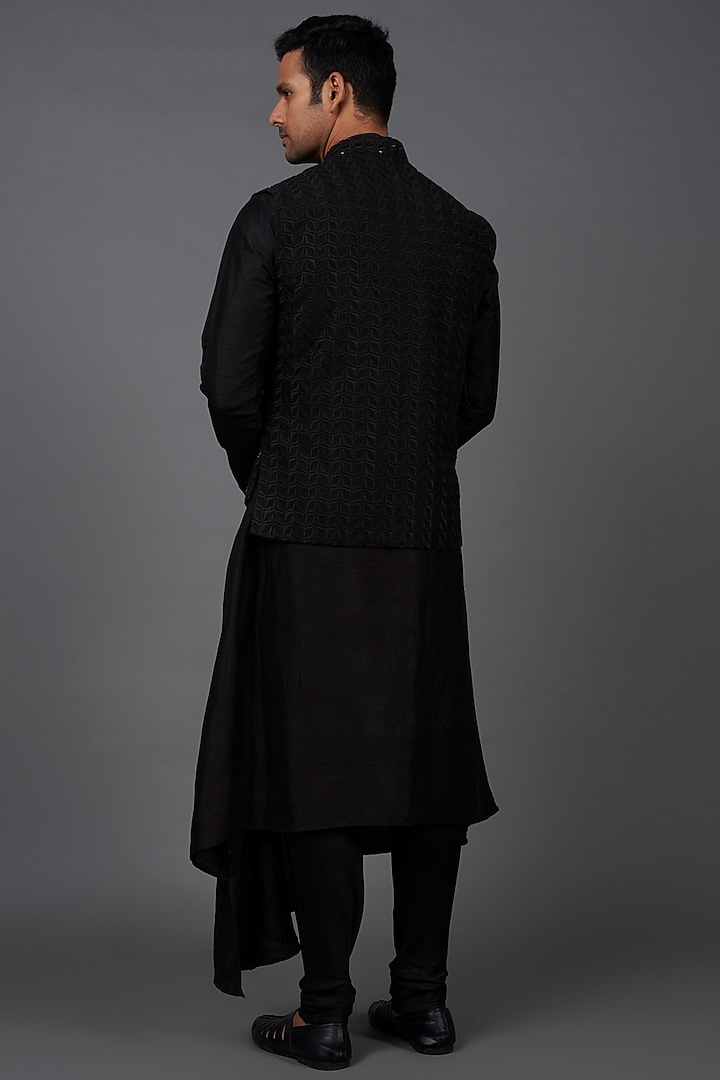 Black Silk Resham Embroidered Bundi Jacket Kurta Set by KSHITIJ CHOUDHARY MEN at Pernia's Pop Up Shop