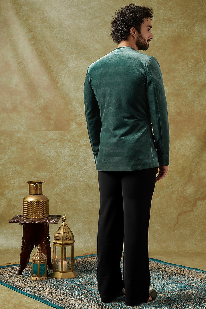 Green Velvet Textured Blazer Set by KSHITIJ CHOUDHARY MEN at Pernia's Pop Up Shop