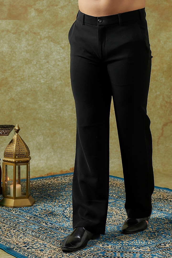 Green Velvet Textured Blazer Set by KSHITIJ CHOUDHARY MEN at Pernia's Pop Up Shop