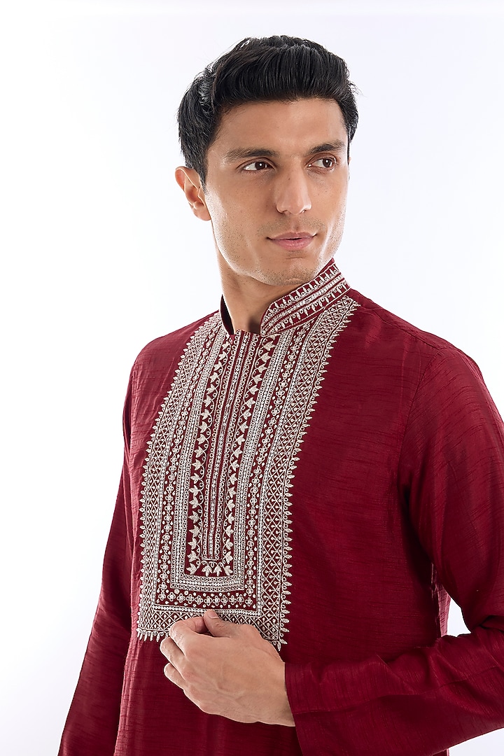 Red Habutai Silk Kasab Embroidered Kurta Set by KSHITIJ CHOUDHARY MEN at Pernia's Pop Up Shop