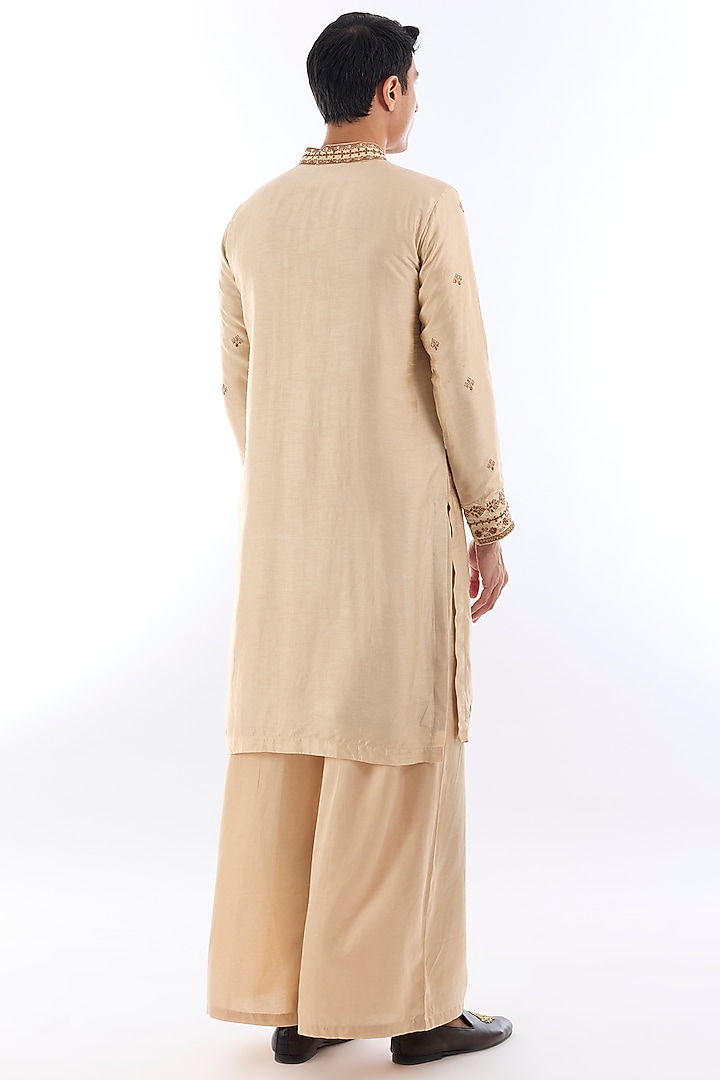Beige Habutai Silk Kasab Embroidered Kurta Set by KSHITIJ CHOUDHARY MEN at Pernia's Pop Up Shop