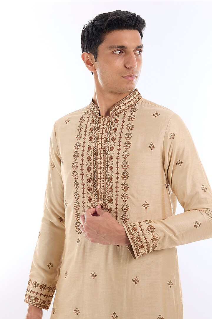 Beige Habutai Silk Kasab Embroidered Kurta Set by KSHITIJ CHOUDHARY MEN at Pernia's Pop Up Shop