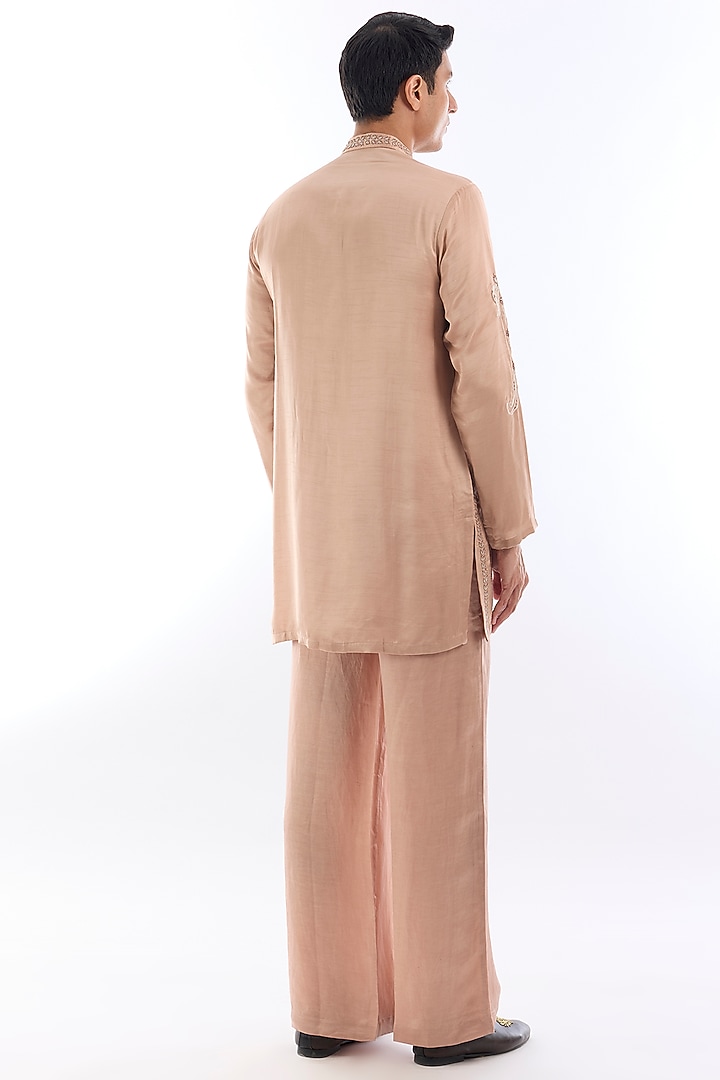 Pink Habutai Silk Kasab Embroidered Kurta Set by KSHITIJ CHOUDHARY MEN at Pernia's Pop Up Shop