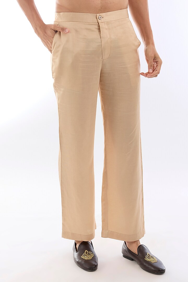 Beige Habutai Silk Kasab Embroidered Kurta Set by KSHITIJ CHOUDHARY MEN at Pernia's Pop Up Shop