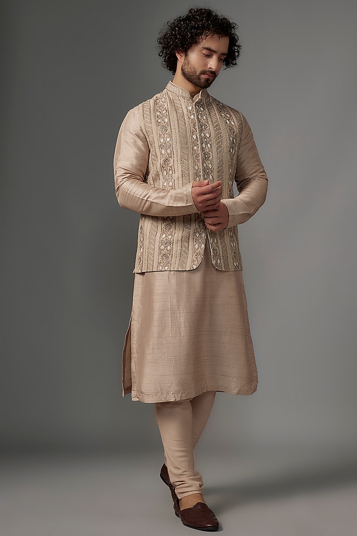 Beige Silk Floral Embroidered Bundi Jacket Set by KSHITIJ CHOUDHARY MEN