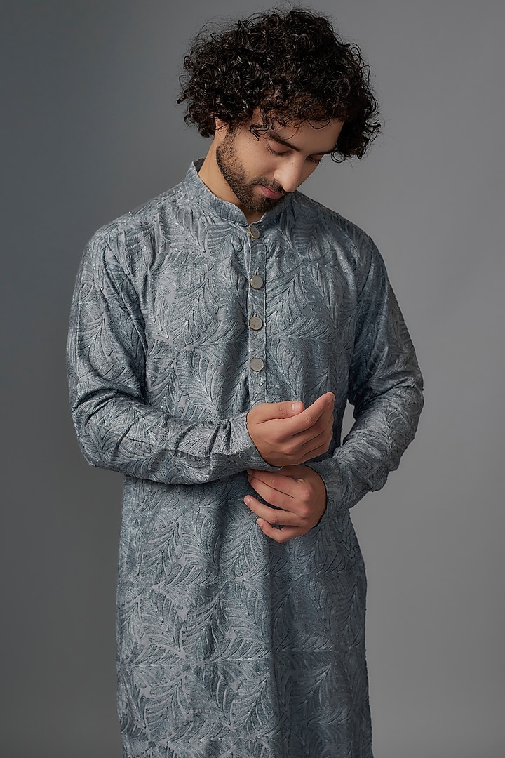 Blue-Grey Chanderi Resham Embroidered Kurta Set by KSHITIJ CHOUDHARY MEN at Pernia's Pop Up Shop