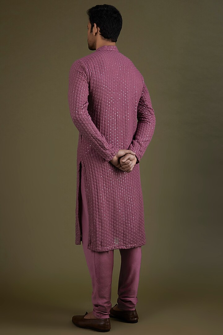 Mauve Georgette Lucknowi Threadwork Kurta Set by KSHITIJ CHOUDHARY MEN at Pernia's Pop Up Shop