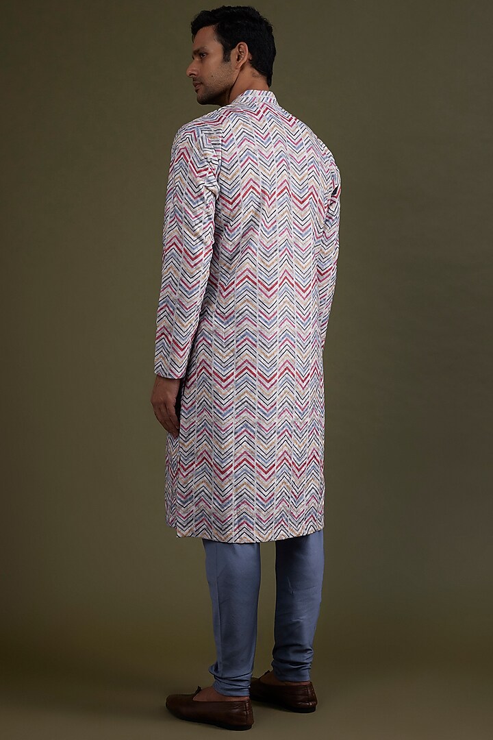 Off-White Cotton Printed & Thread Embroidered Kurta Set by KSHITIJ CHOUDHARY MEN at Pernia's Pop Up Shop