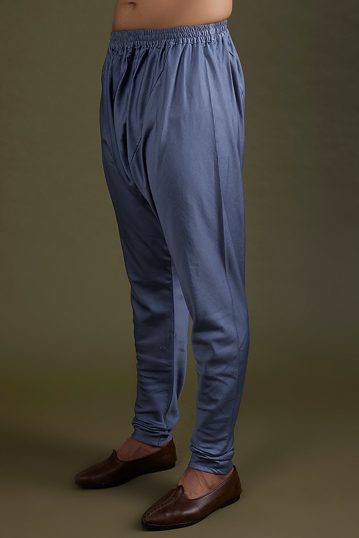 Off-White Cotton Printed & Thread Embroidered Kurta Set by KSHITIJ CHOUDHARY MEN at Pernia's Pop Up Shop