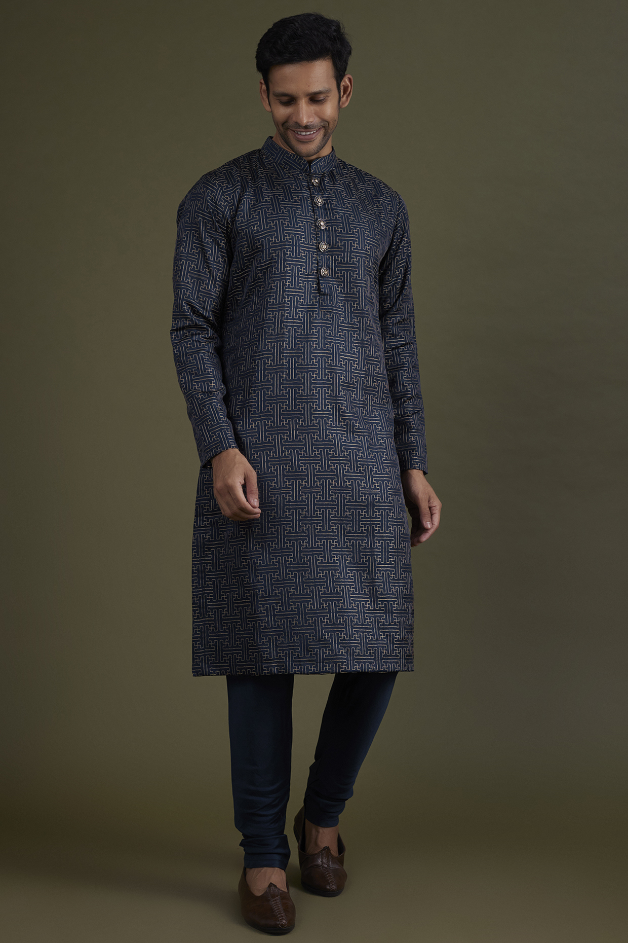 Navy Blue Embroidered Kurta Set by KSHITIJ CHOUDHARY MEN
