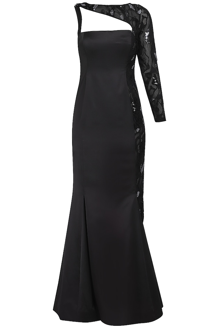 Black embroidered gown available only at Pernia's Pop Up Shop. 2023