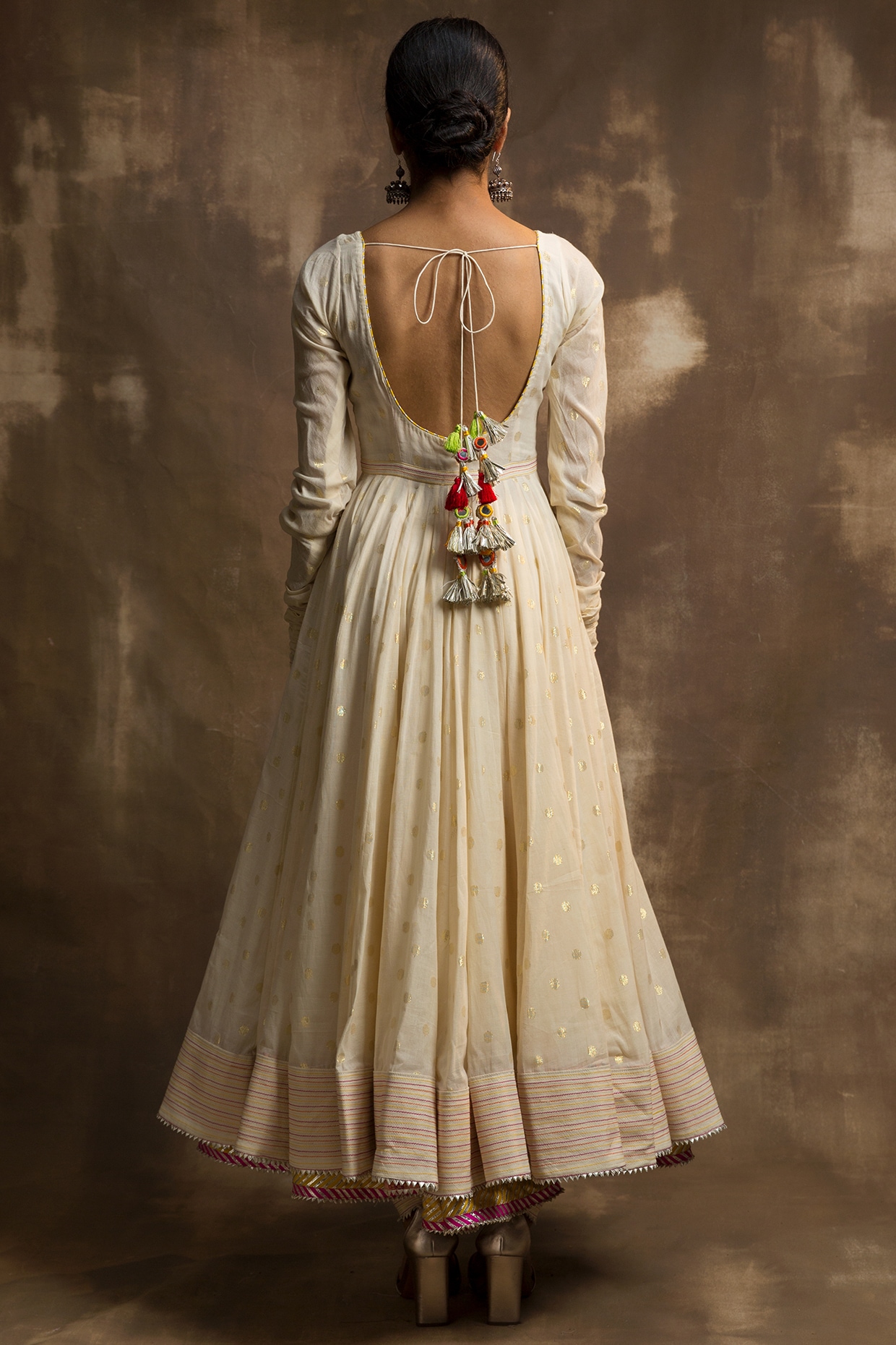 Cream Layered Anarkali Set With Embroidered Dupatta by Karishma Khanduja Bareilley at Pernia s Pop Up Shop 2024