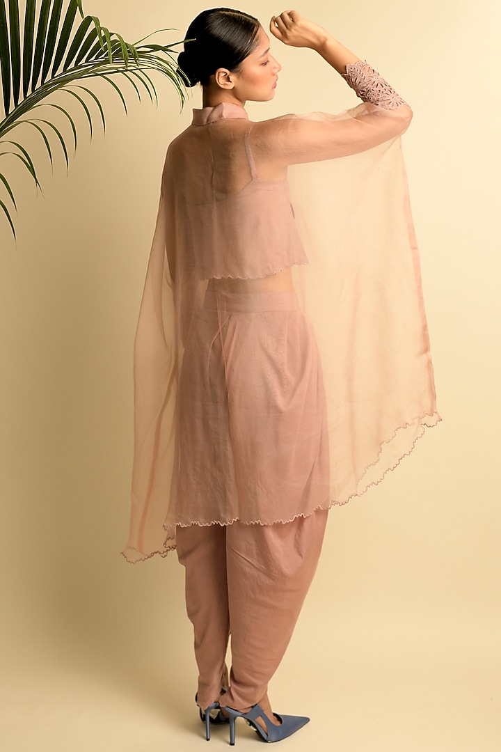 Salmon Pink Organza Kaftan Set by Karishma Khanduja Bareilley at Pernia's Pop Up Shop