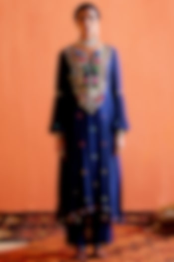 Blue Georgette Embroidered Pleated Wedding Anarkali Set by Karishma Khanduja Bareilley at Pernia's Pop Up Shop