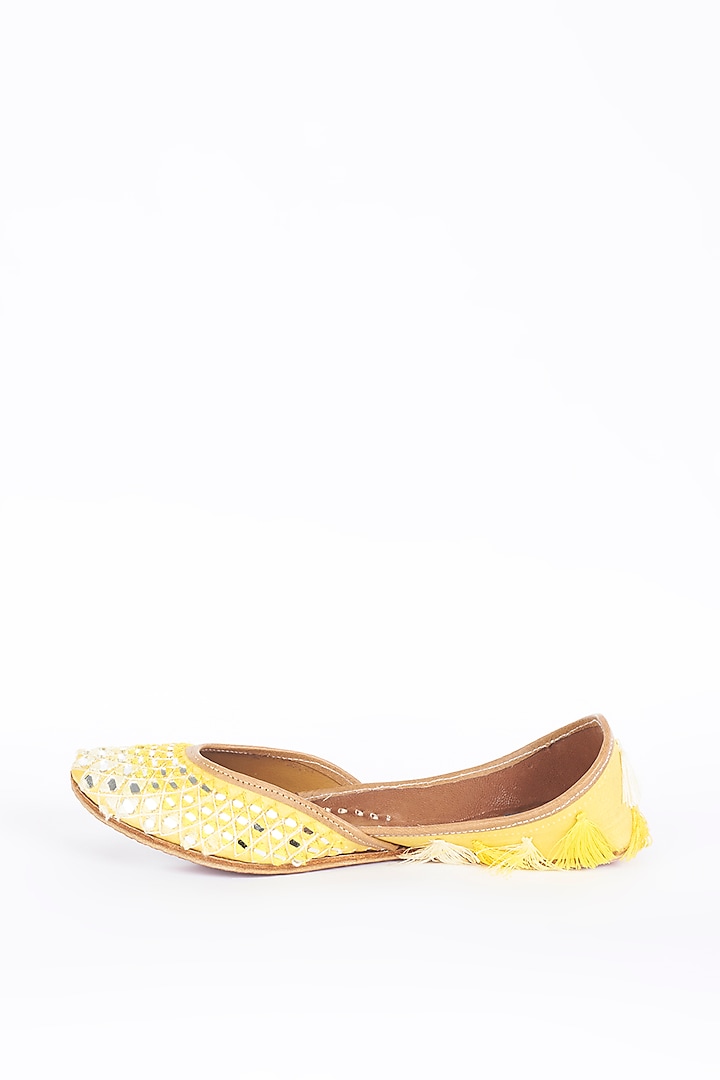 Yellow Juttis With Mirror Work by Kasually Klassy