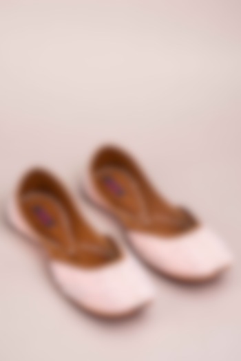 Peach Handcrafted Juttis by Kasually Klassy