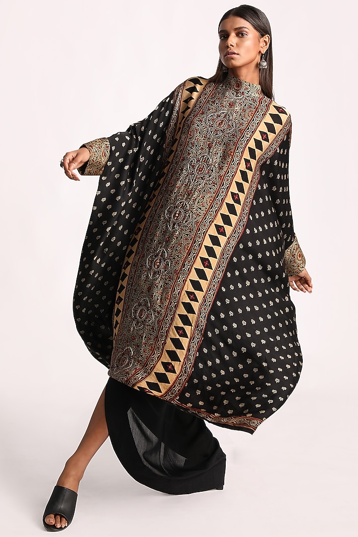 Black Printed Kaftan Set by Kritika Murarka at Pernia's Pop Up Shop