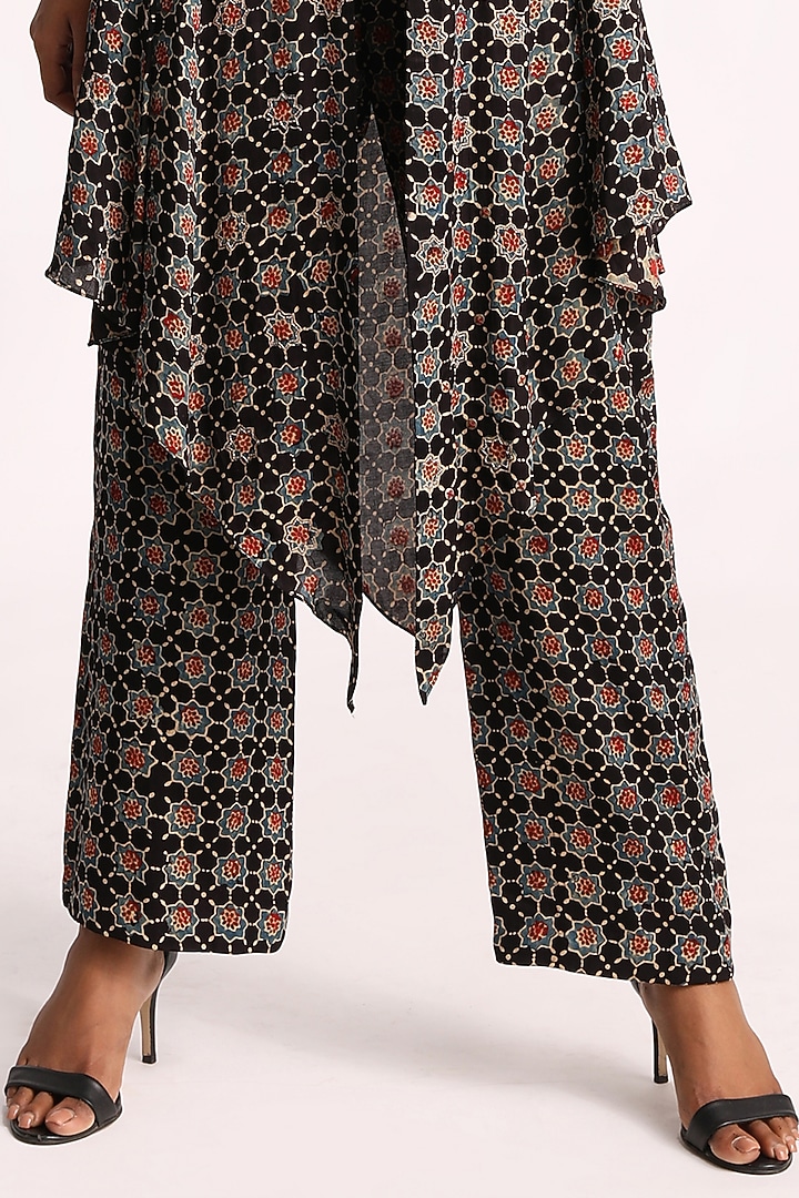 Black Printed Tunic Set by Kritika Murarka at Pernia's Pop Up Shop
