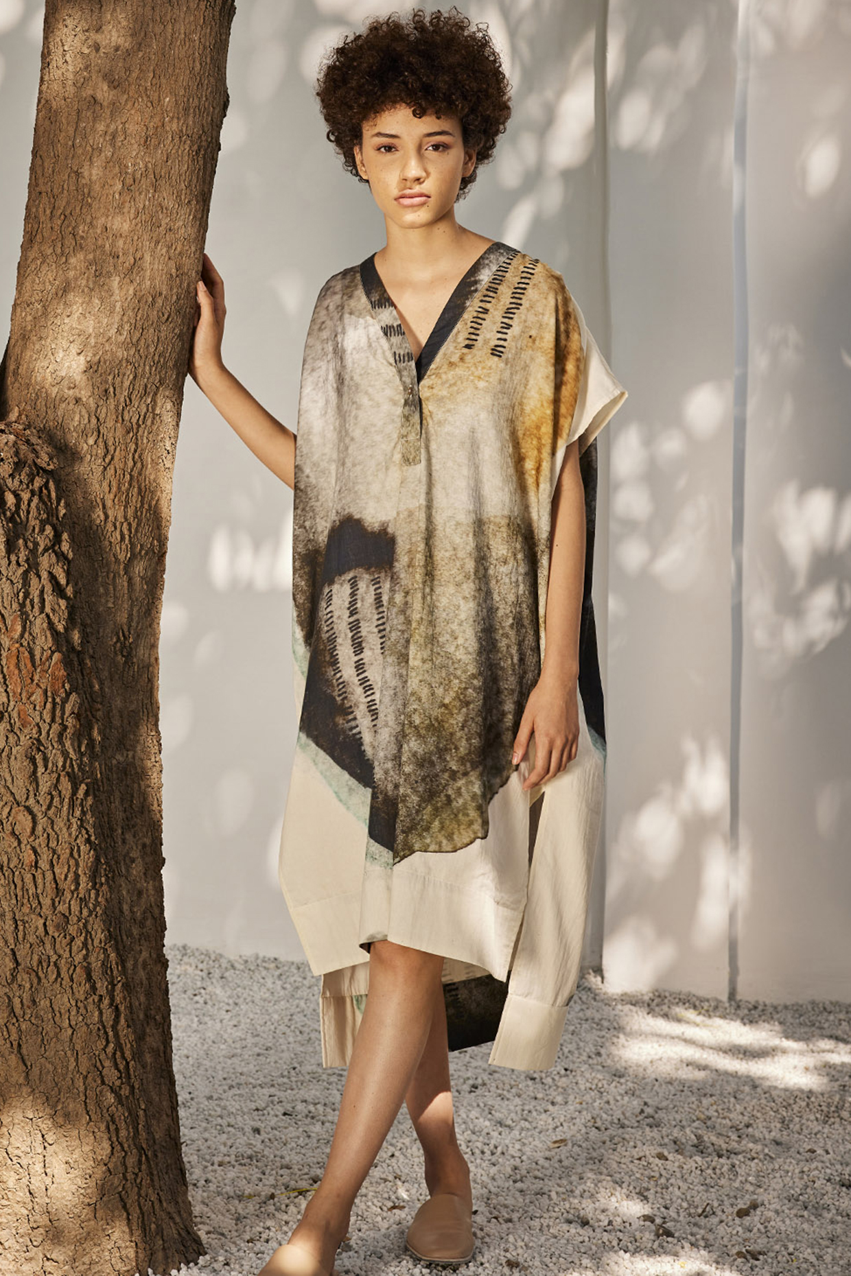 Off-White Mulmul Cotton Handcrafted Kaftan Dress by Khara Kapas at Pernia's Pop Up Shop