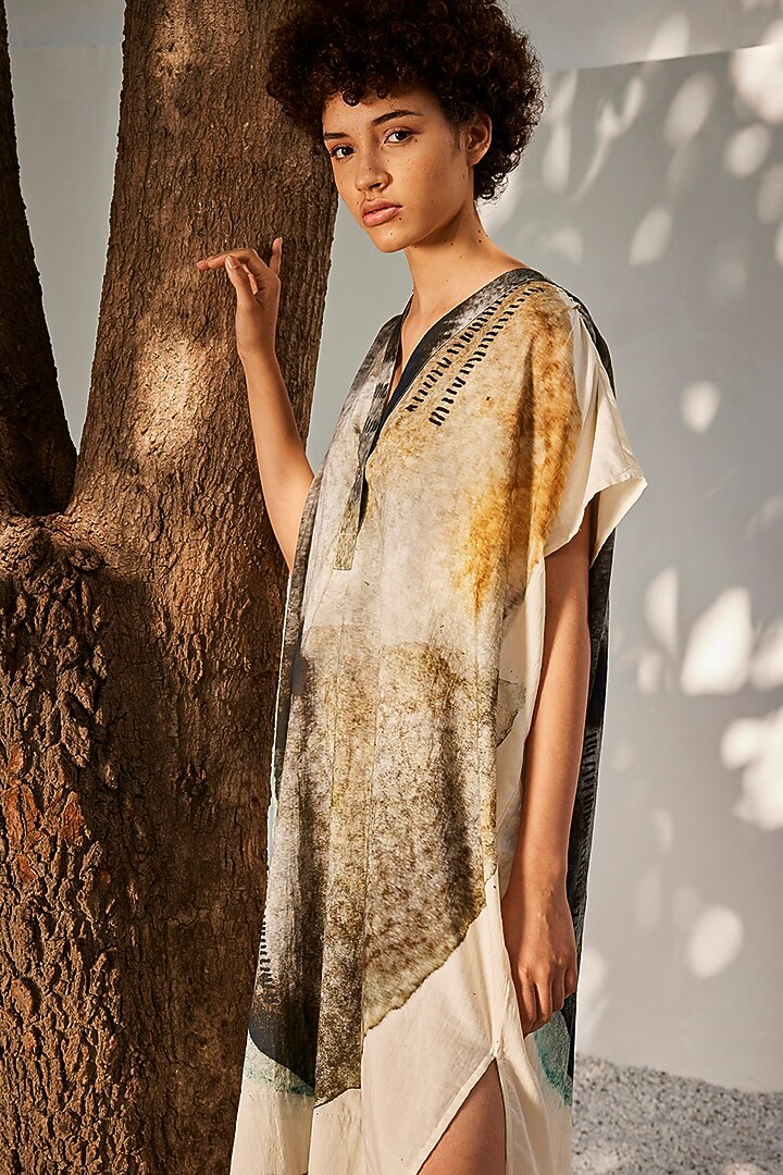 Off-White Mulmul Cotton Handcrafted Kaftan Dress by Khara Kapas at Pernia's Pop Up Shop