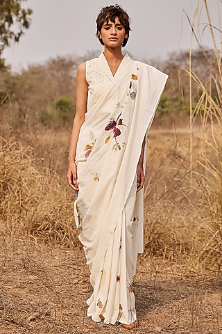 Off-White Cotton Mul Floral Printed Saree Set by Khara Kapas
