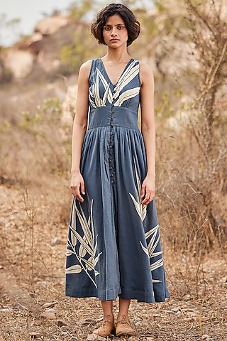 Grey Poplin Printed Maxi Dress by Khara Kapas