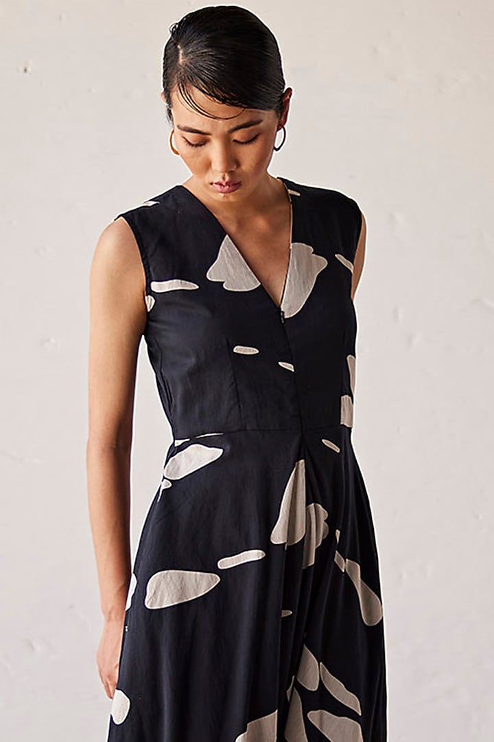 Black Mul Cotton Printed Handcrafted Jumpsuit by Khara Kapas at Pernia's Pop Up Shop