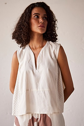 Off-White Mul Cotton Handcrafted Blouse by Khara Kapas