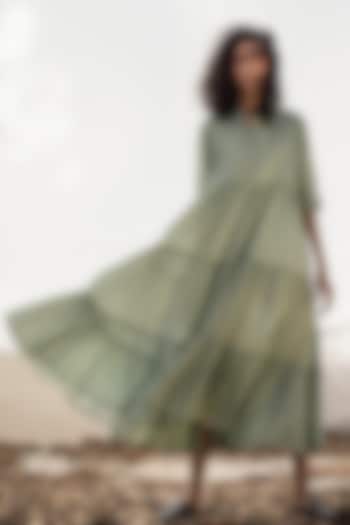 Sap Midi Dress With Mandarin Collar by Khara Kapas