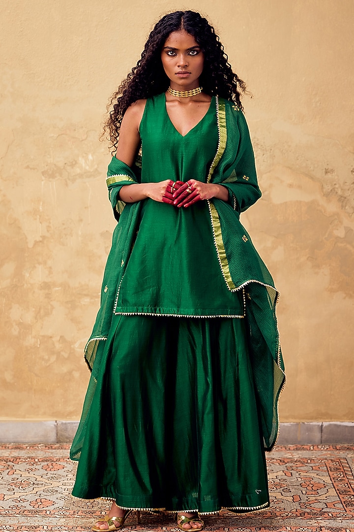green sharara dress for wedding Emerald Green Sharara Bridal Party Suit main image 0