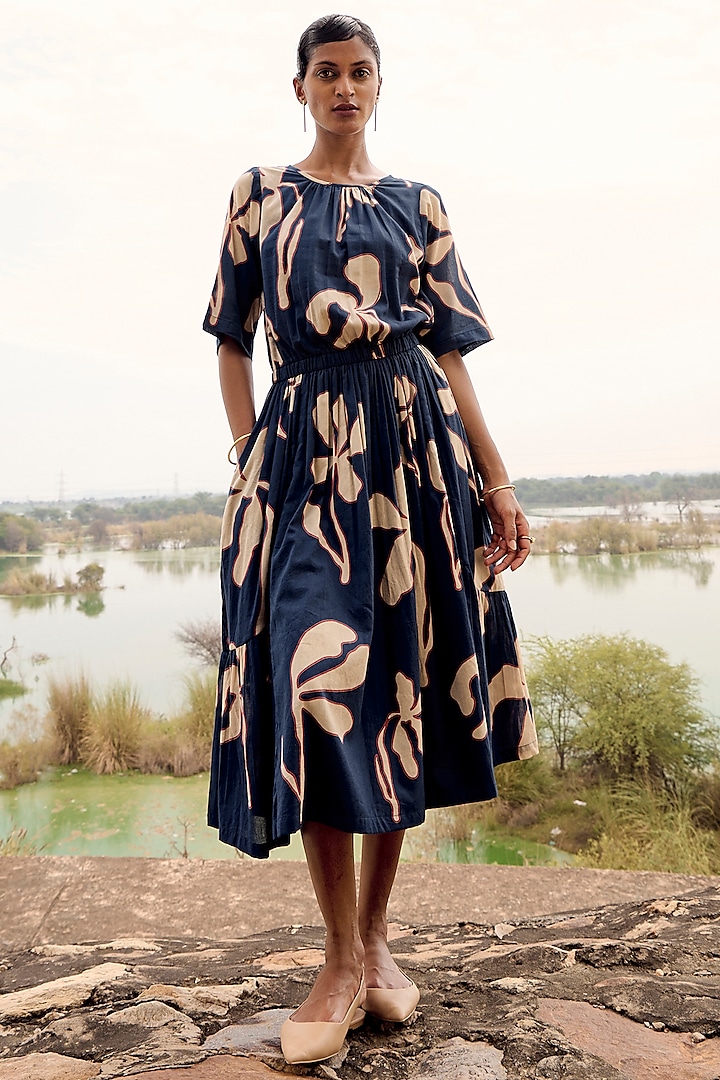 Blue Mul Lino Printed Co-Ord Set by Khara Kapas at Pernia's Pop Up Shop