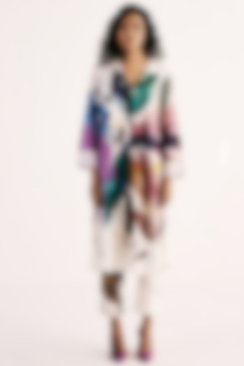 Off-White Cotton Mul Floral Printed Co-Ord Set by Khara Kapas at Pernia's Pop Up Shop